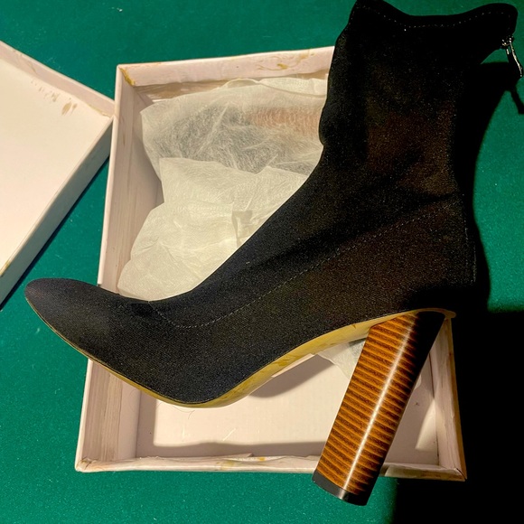 Black Lycra Bootie with Thick brown heel Size 7 - Picture 4 of 4